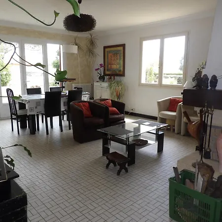 Maison 500 M بيت للعطل *